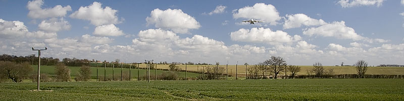 Antonov An-124 on finals to runway 23